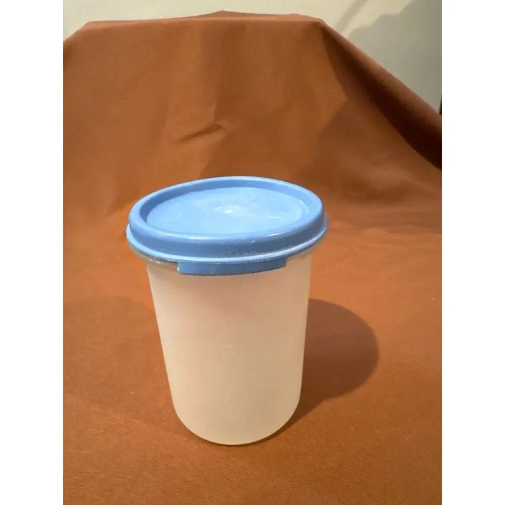 Tupperware set storage